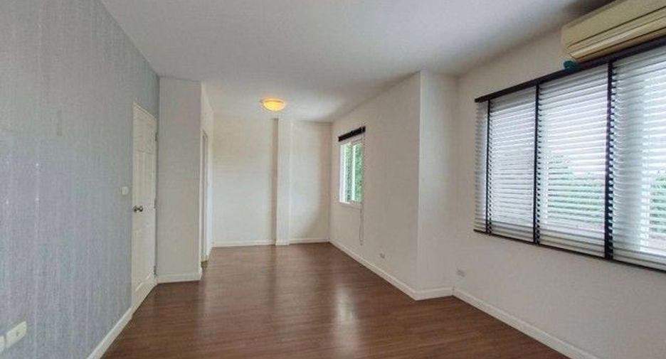 For sale 2 bedrooms house in Bang Khun Thian, Bangkok