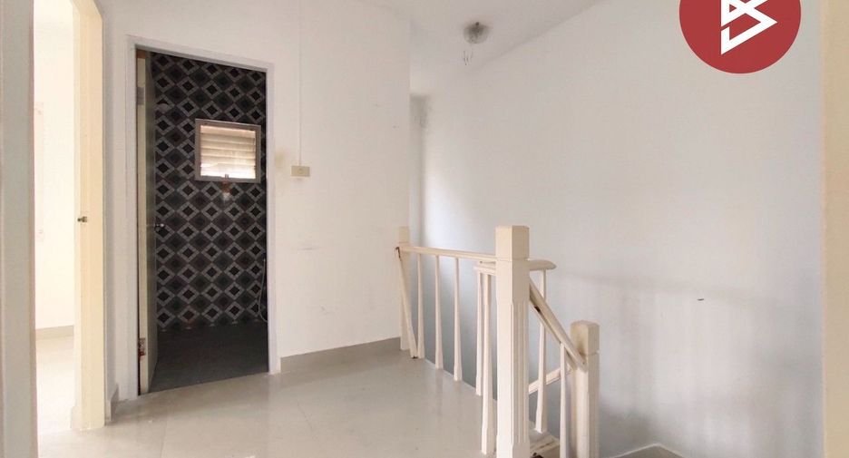 Casa adosada en venta de 3 habitaciones en Khlong Luang, Pathum Thani