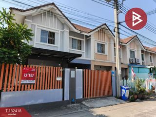 Casa adosada en venta de 3 habitaciones en Mueang Samut Prakan, Samut Prakan