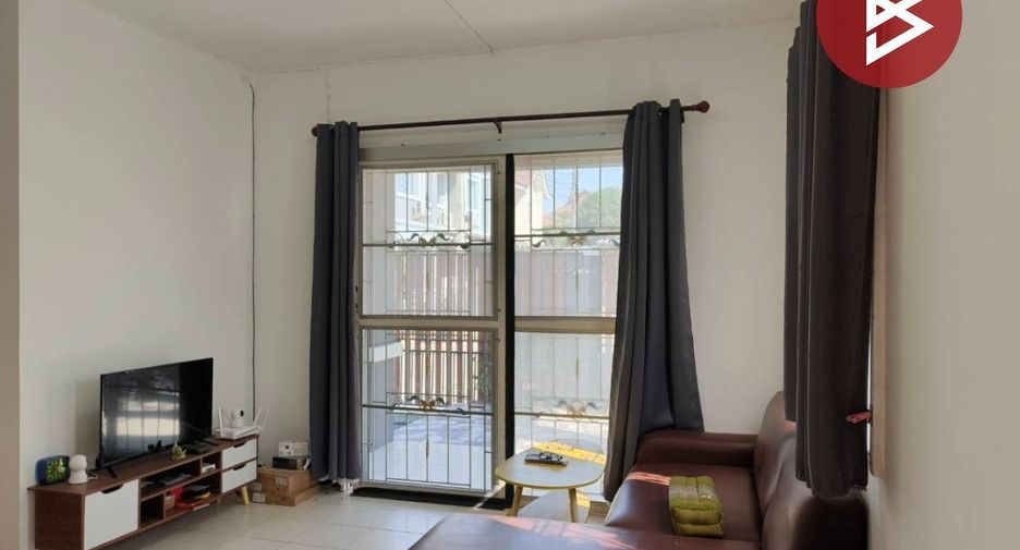 For sale 3 bedrooms townhouse in Mueang Samut Prakan, Samut Prakan