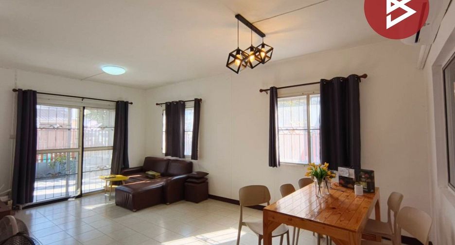 For sale 3 bedrooms townhouse in Mueang Samut Prakan, Samut Prakan