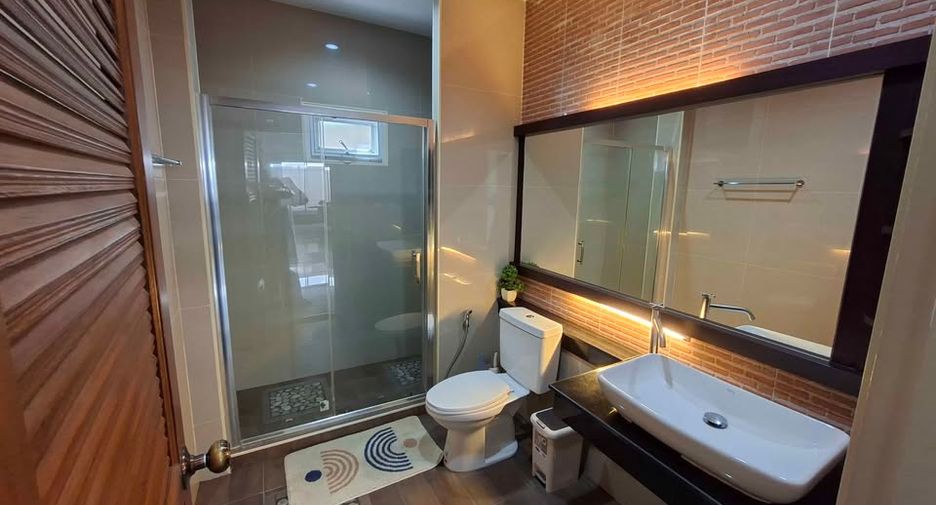 For rent 3 bedrooms house in Huay Yai, Pattaya