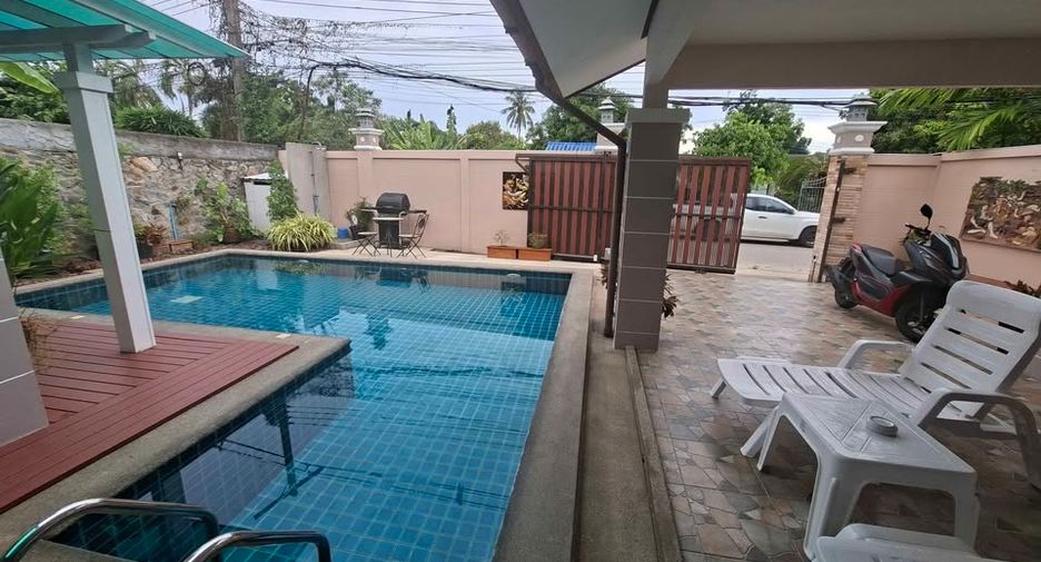 For rent 3 bedrooms house in Huay Yai, Pattaya