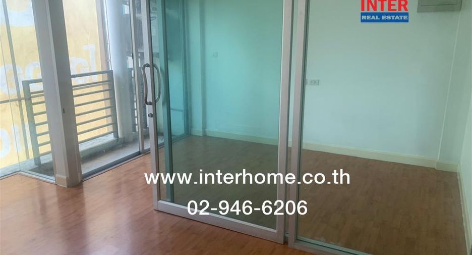 For rent and for sale 7 bedrooms retail Space in Khan Na Yao, Bangkok