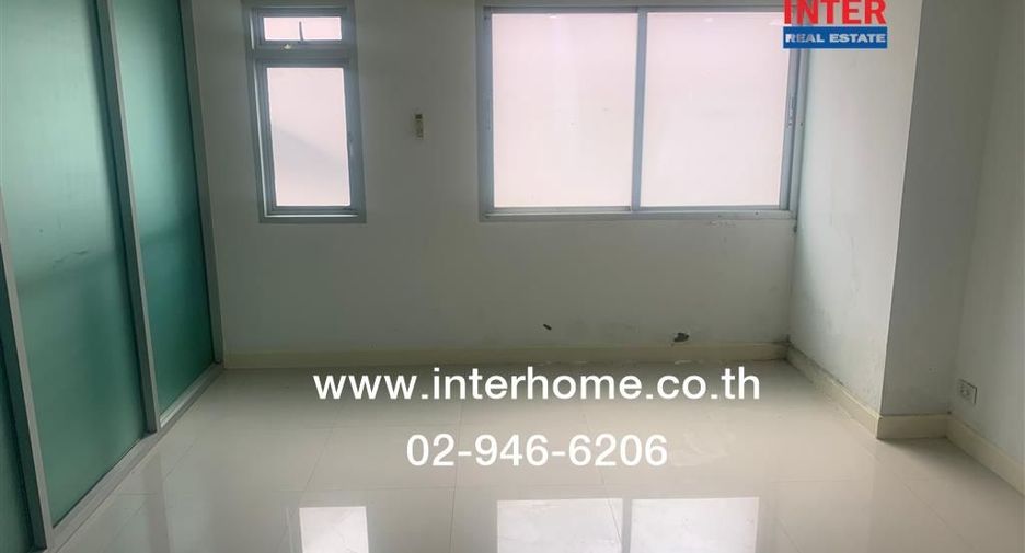 For rent and for sale 7 bedrooms retail Space in Khan Na Yao, Bangkok