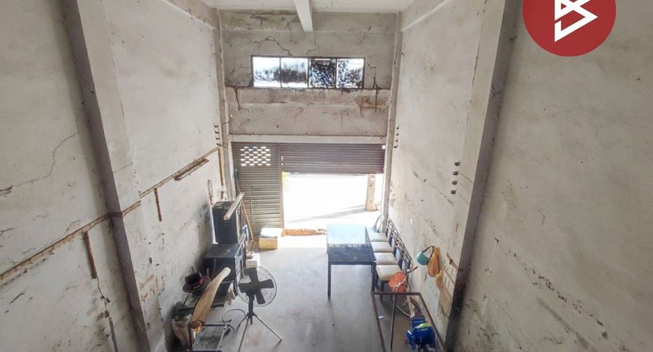 For sale 4 bedrooms retail Space in Bang Bon, Bangkok