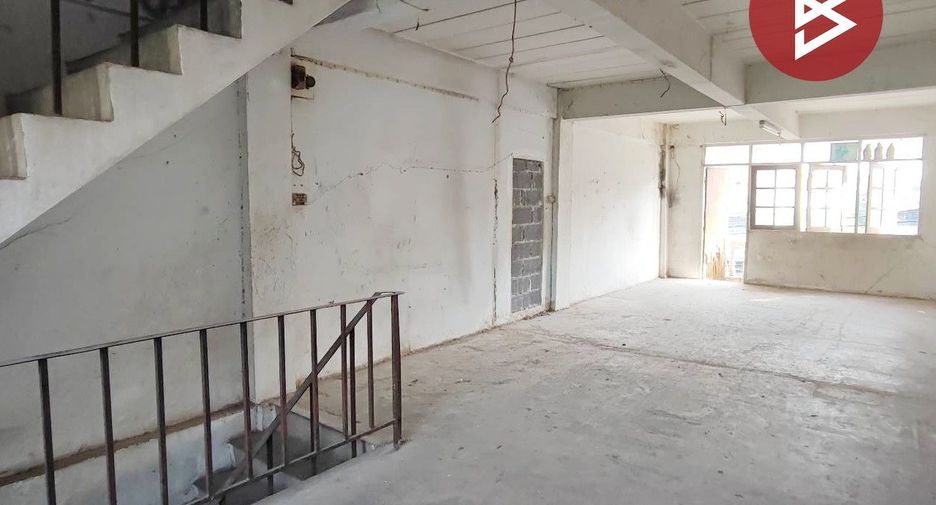 For sale 4 bedrooms retail Space in Bang Bon, Bangkok