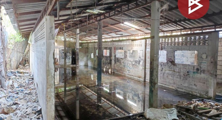For sale 4 bedrooms retail Space in Bang Bon, Bangkok