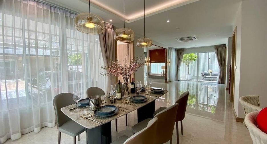 For sale 4 bedrooms house in Bang Lamung, Chonburi