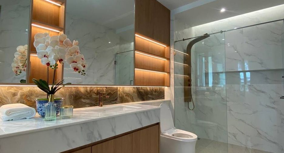 For sale 4 bedrooms house in Bang Lamung, Chonburi