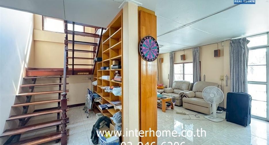 For sale 3 bedrooms house in Mueang Nonthaburi, Nonthaburi