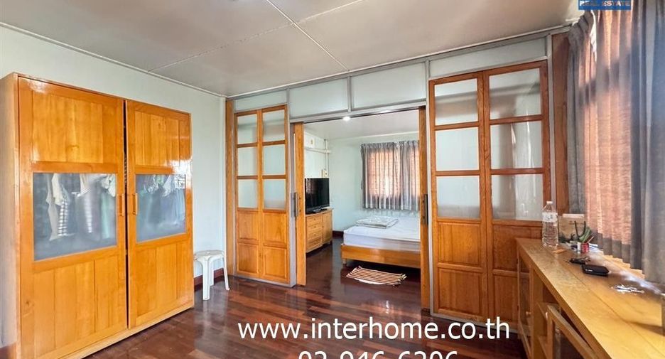 For sale 3 bedrooms house in Mueang Nonthaburi, Nonthaburi