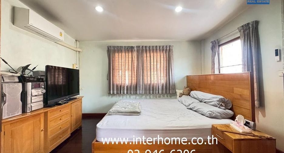 For sale 3 bedrooms house in Mueang Nonthaburi, Nonthaburi