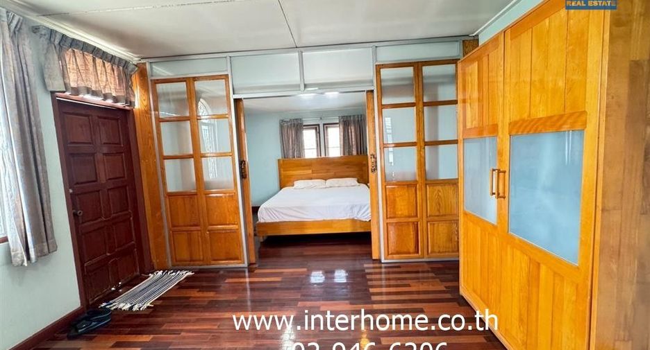 For sale 3 bedrooms house in Mueang Nonthaburi, Nonthaburi