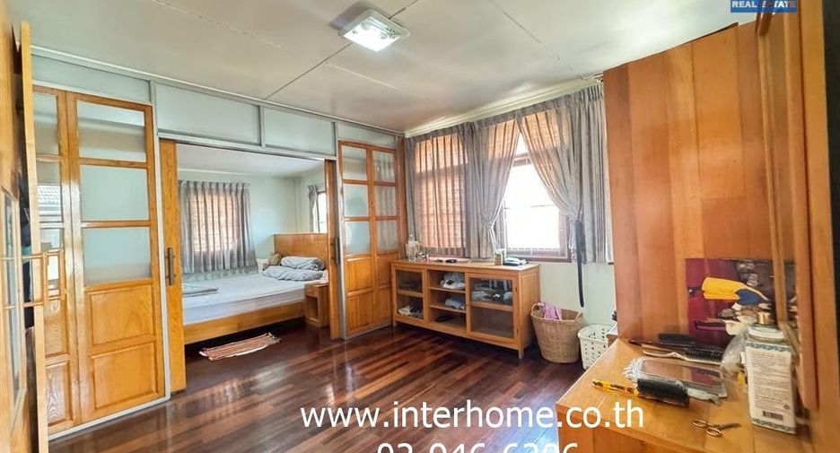 For sale 3 bedrooms house in Mueang Nonthaburi, Nonthaburi