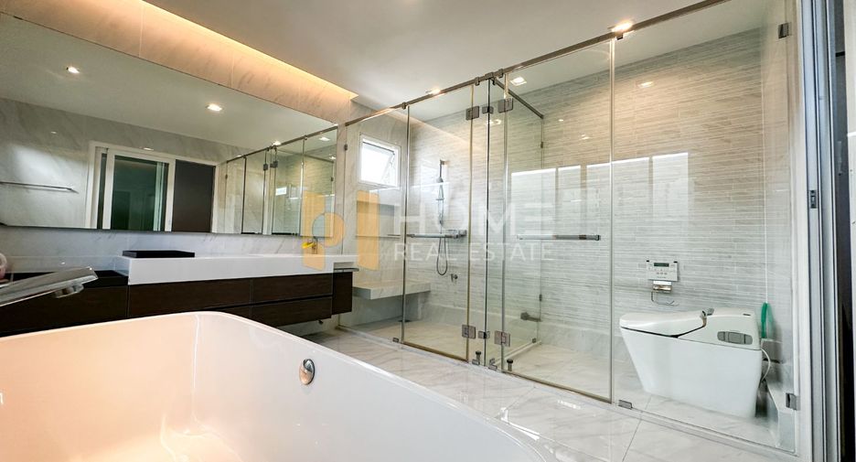For sale 4 bedrooms house in Bang Phli, Samut Prakan
