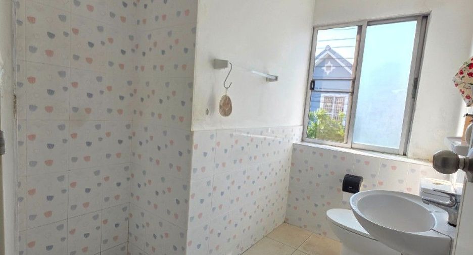 For sale 3 bedrooms townhouse in Bang Phli, Samut Prakan