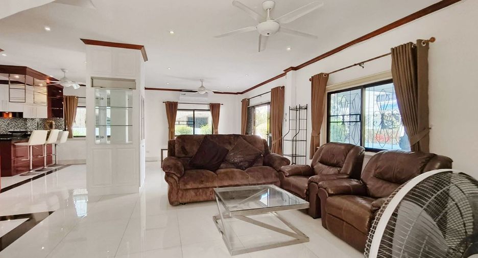 For rent 4 bedrooms house in Bang Lamung, Chonburi