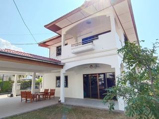 À louer 4 chambres maison à Bang Lamung, Chonburi