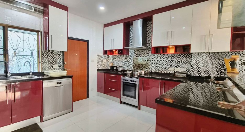 For rent 4 bedrooms house in Bang Lamung, Chonburi