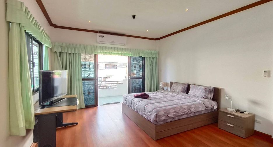 For rent 4 bedrooms house in Bang Lamung, Chonburi