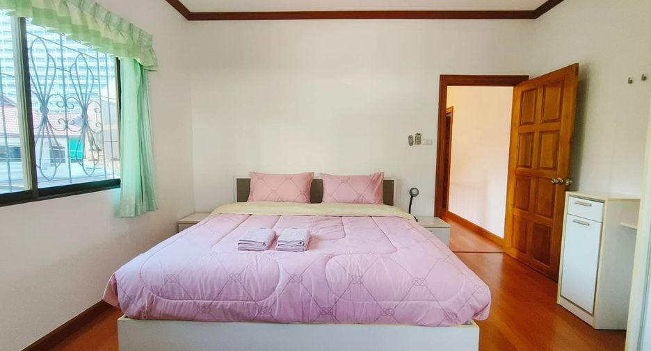 For rent 4 bedrooms house in Bang Lamung, Chonburi