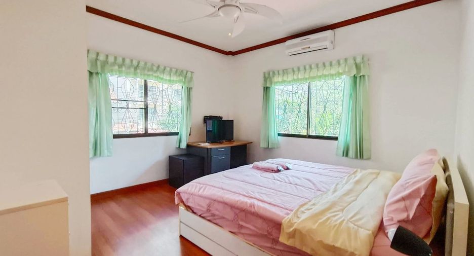For rent 4 bedrooms house in Bang Lamung, Chonburi