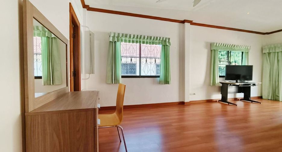 For rent 4 bedrooms house in Bang Lamung, Chonburi