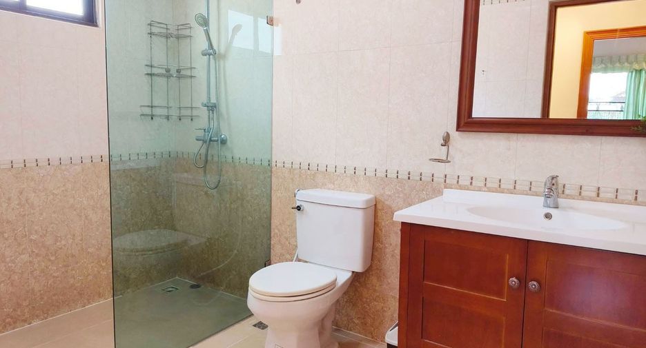 For rent 4 bedrooms house in Bang Lamung, Chonburi