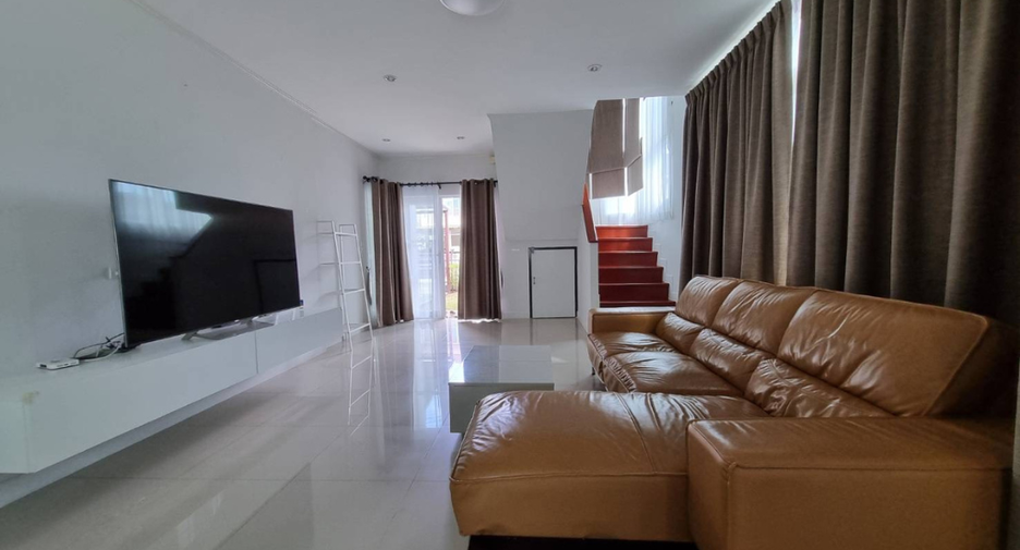 À vendre 4 chambres maison à San Kamphaeng, Chiang Mai