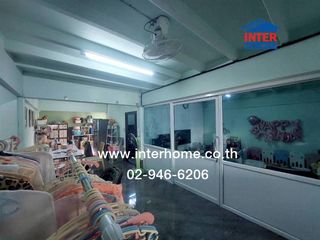 For sale 5 bedrooms townhouse in Mueang Samut Prakan, Samut Prakan