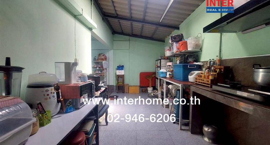 Reihenhaus zum Kauf mit 5 Zimmer in Mueang Samut Prakan, Samut Prakan