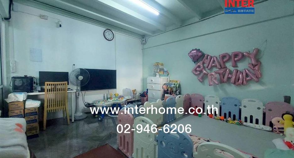 Reihenhaus zum Kauf mit 5 Zimmer in Mueang Samut Prakan, Samut Prakan