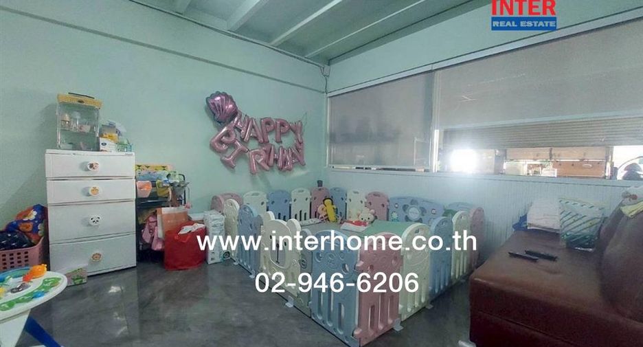 Reihenhaus zum Kauf mit 5 Zimmer in Mueang Samut Prakan, Samut Prakan