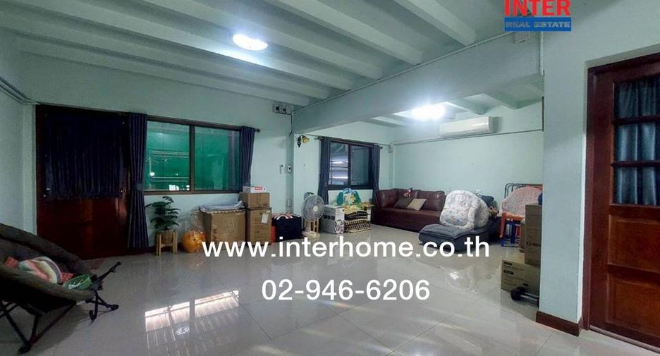 Reihenhaus zum Kauf mit 5 Zimmer in Mueang Samut Prakan, Samut Prakan
