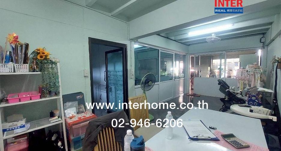 Reihenhaus zum Kauf mit 5 Zimmer in Mueang Samut Prakan, Samut Prakan