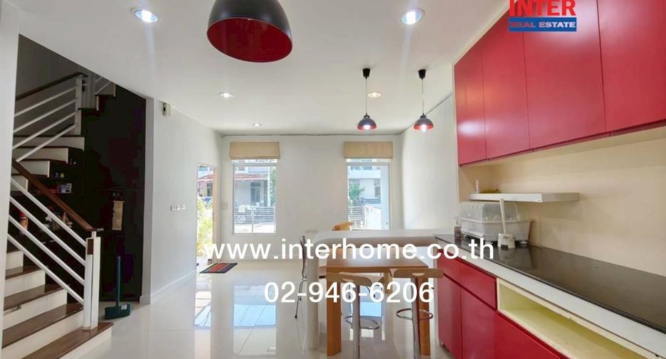 For sale 3 bedrooms townhouse in Sai Mai, Bangkok