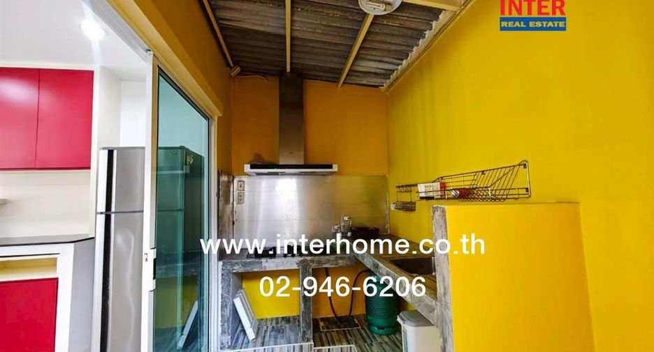 For sale 3 bedrooms townhouse in Sai Mai, Bangkok