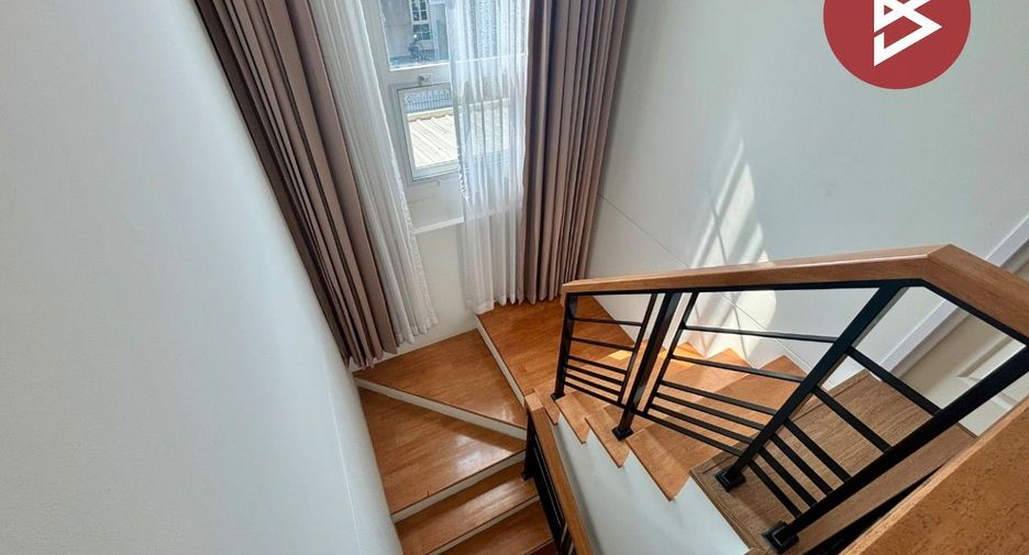 For sale 3 bedrooms house in Mueang Samut Sakhon, Samut Sakhon