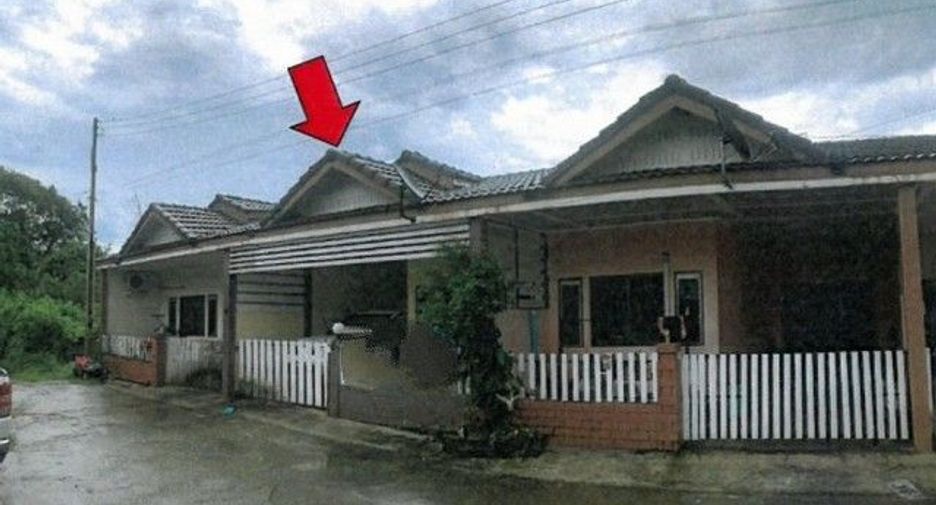 À vendre 1 chambre maison de ville à Ban Khai, Rayong
