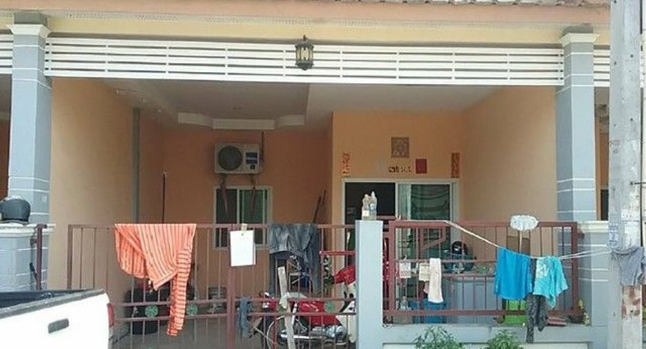 Casa adosada en venta de 1 habitaciones en Ban Khai, Rayong