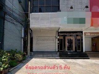 Аренда 5 спальни торговое помещение в Bang Phli, Самутпракан