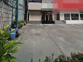 Аренда 5 спальни торговое помещение в Bang Phli, Самутпракан