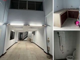 Аренда 5 спальни торговое помещение в Bang Phli, Самутпракан