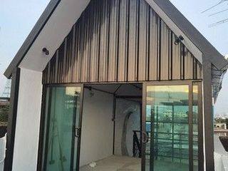ให้เช่า 6 ห้องนอน พื้นที่ค้าปลีก ใน บางกอกใหญ่, กรุงเทพฯ