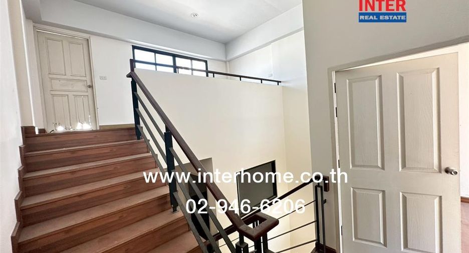 À vendre studio maison de ville à Pak Kret, Nonthaburi