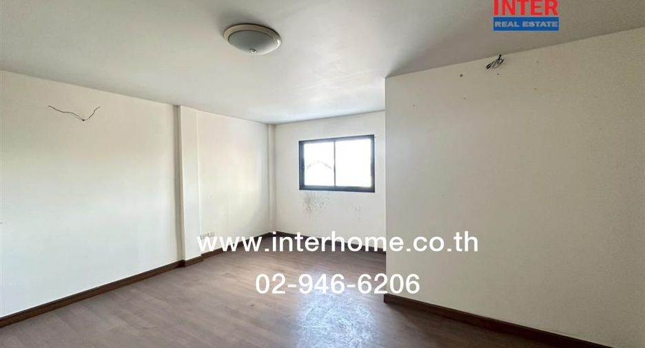 For sale 4 bedrooms townhouse in Pak Kret, Nonthaburi