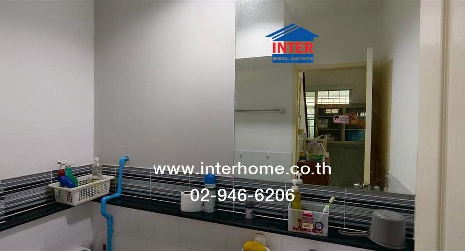 For sale 3 ベッドルーム townhouse in Mueang Pathum Thani, Pathum Thani