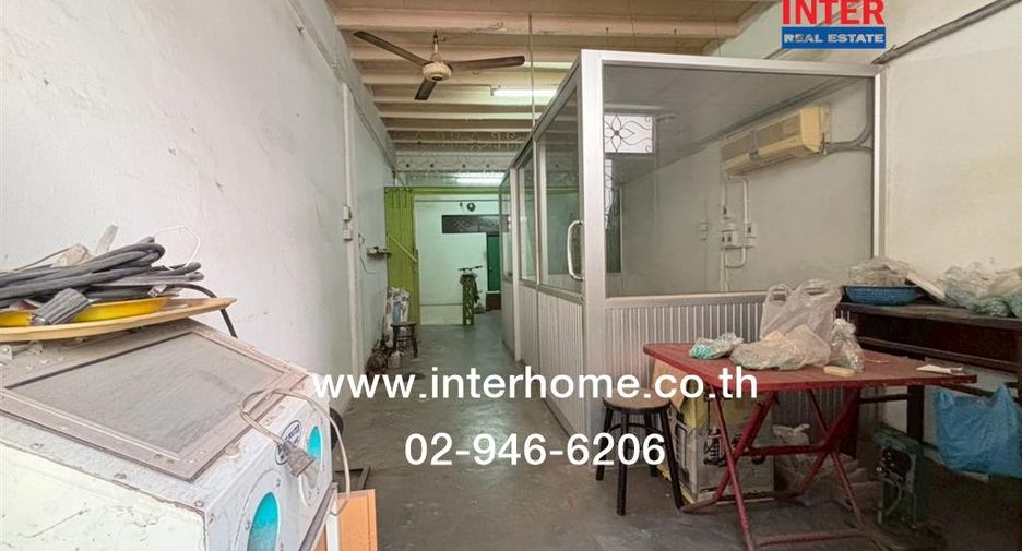 For sale 3 bedrooms retail Space in Phra Nakhon, Bangkok