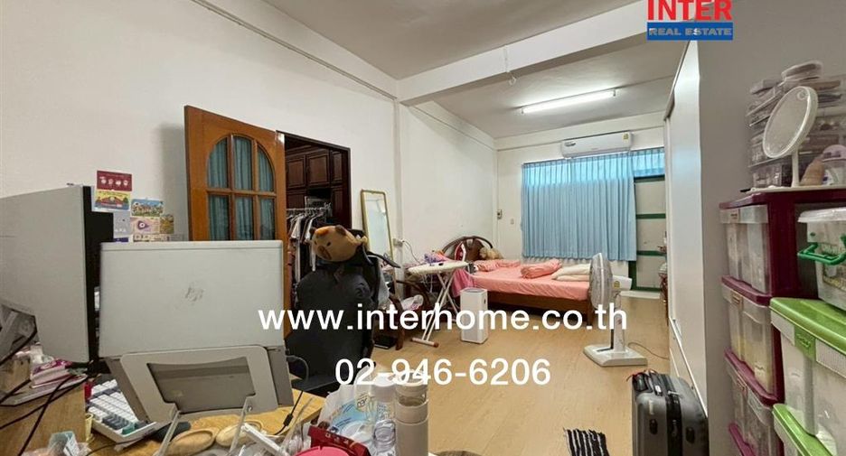For sale 3 bedrooms retail Space in Phra Nakhon, Bangkok